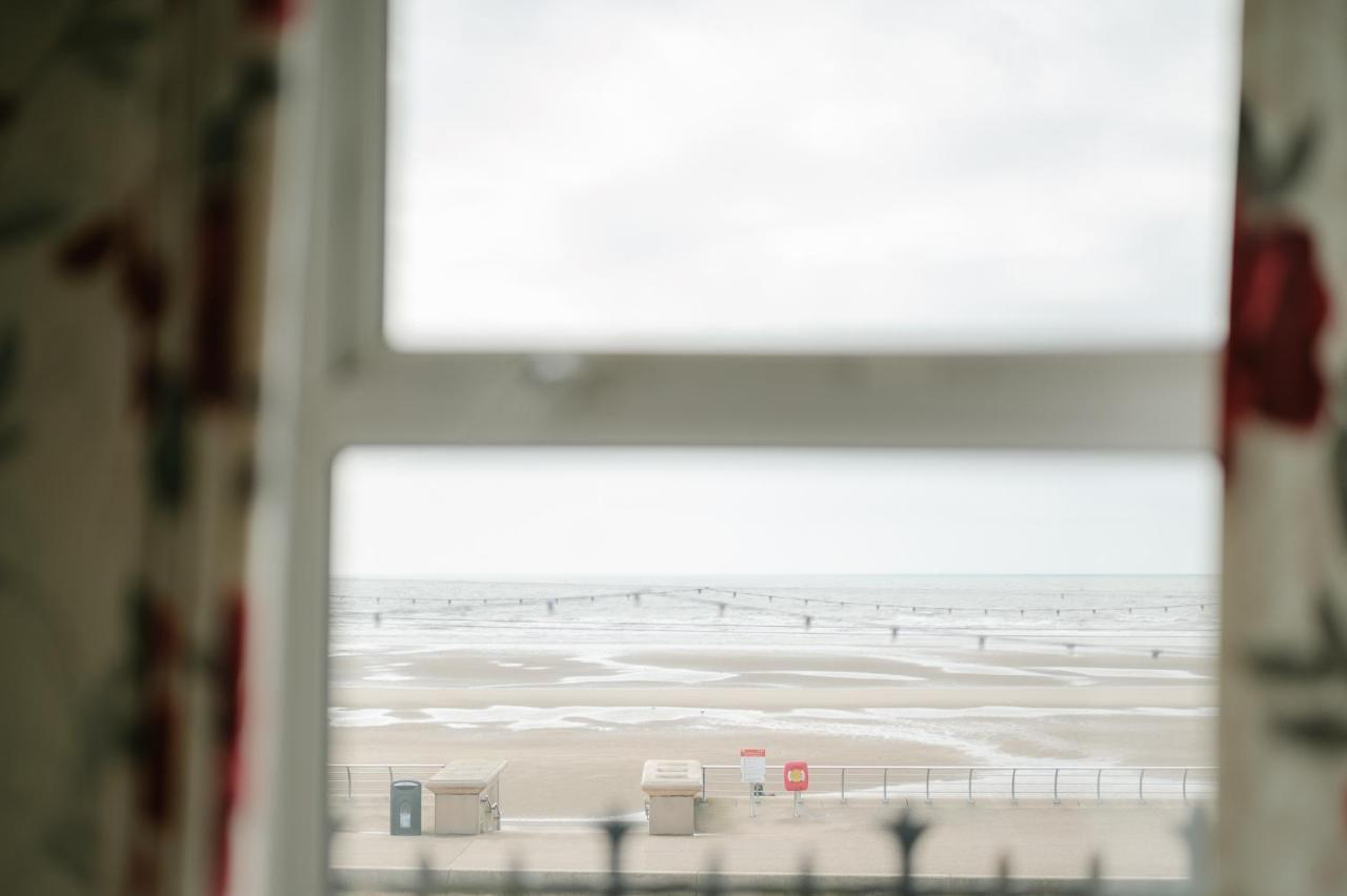 The Chimes On The Sea Panzió Blackpool Kültér fotó